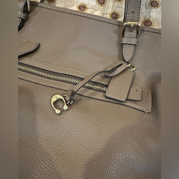 Coach Taylor Taupe Pebbled Leather Tote Bag with outside zipper pocket - Picture 5 of 8